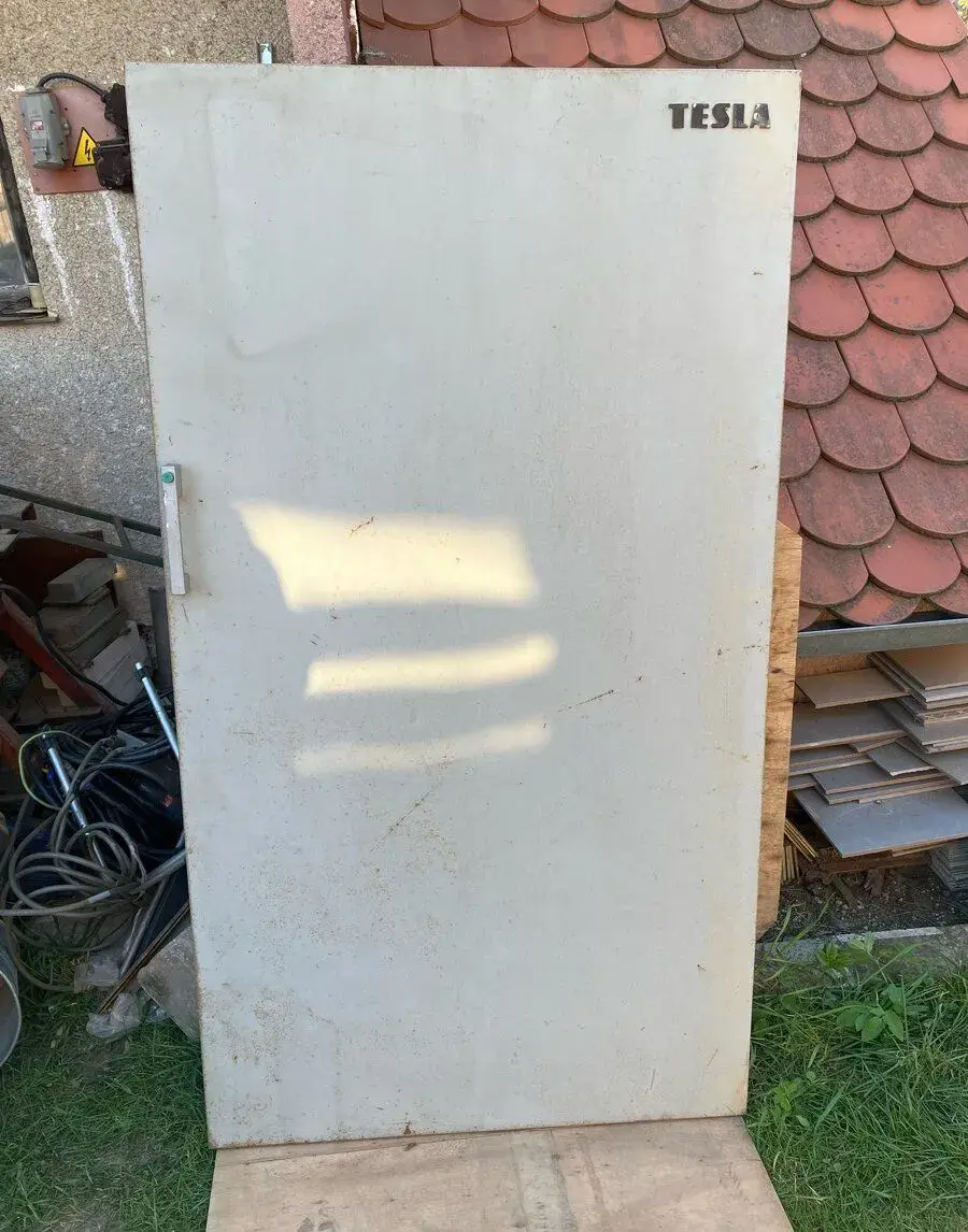 Kovové dvere Tesla- retro/dielňa(2ks)