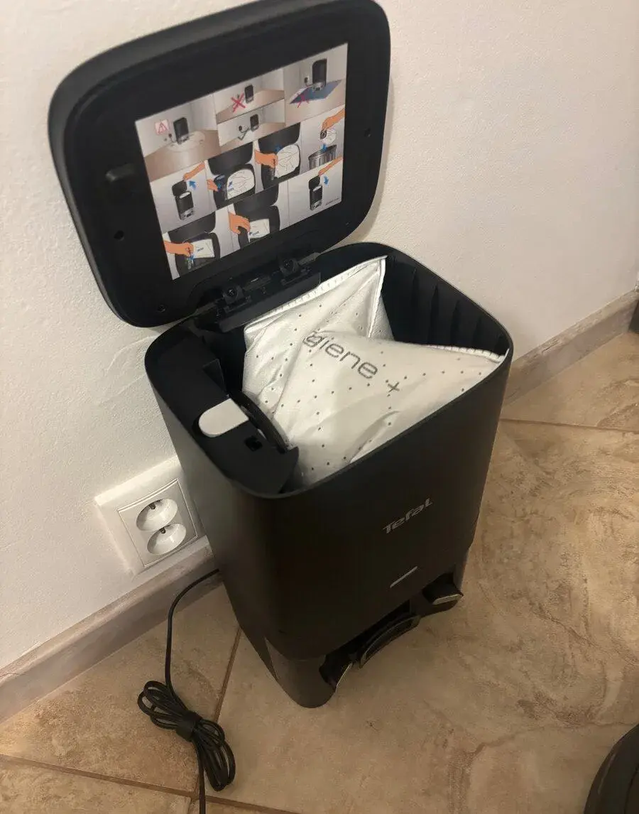 Roboticky vysávač
