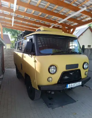 UAZ 452 4x4 Buchanka