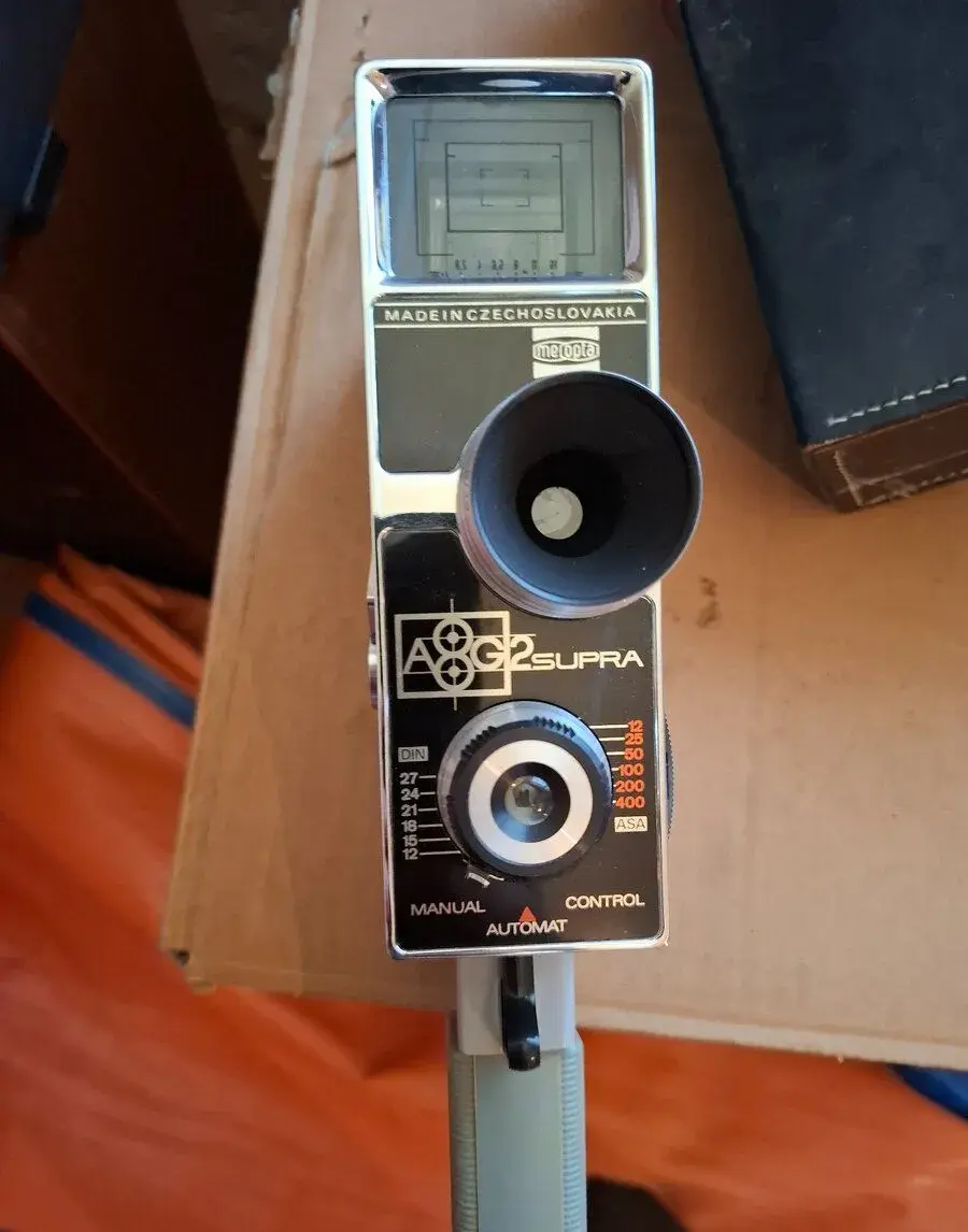 Historicka kamera Meopta A8G2