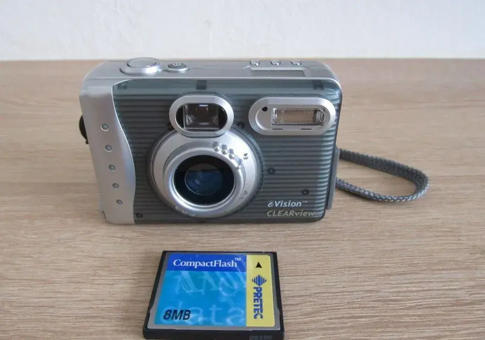 Retro digitálny fotoaparát eVision CLEARview