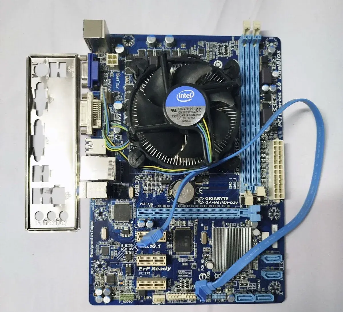 doska Gigabyte H61MA-DV2 + Intel Pentium G2120 + chladič