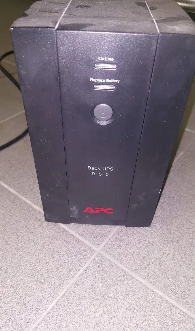 APC Back-UPS 950VA, 230V