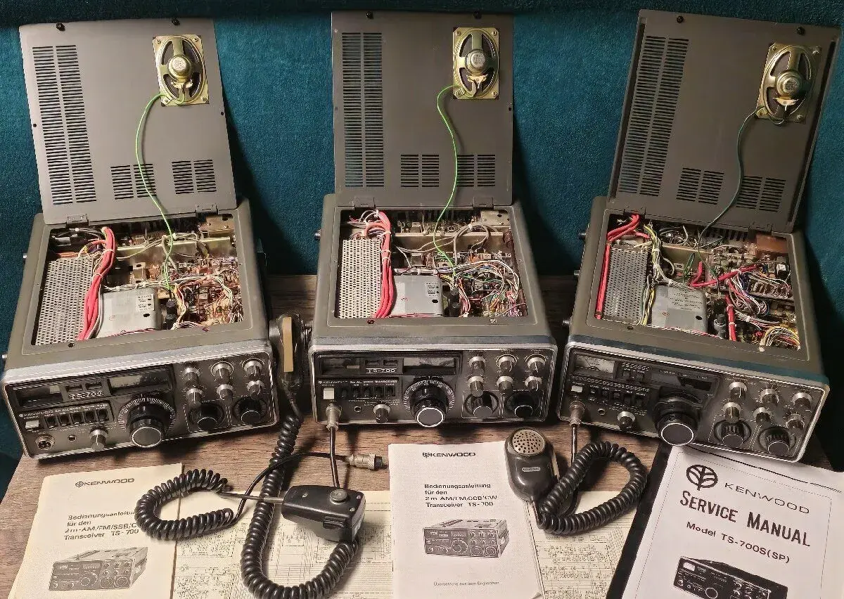 VINTAGE WORLD RECEIVER KENWOOD TS-700 HAM RADIO / JAPAN