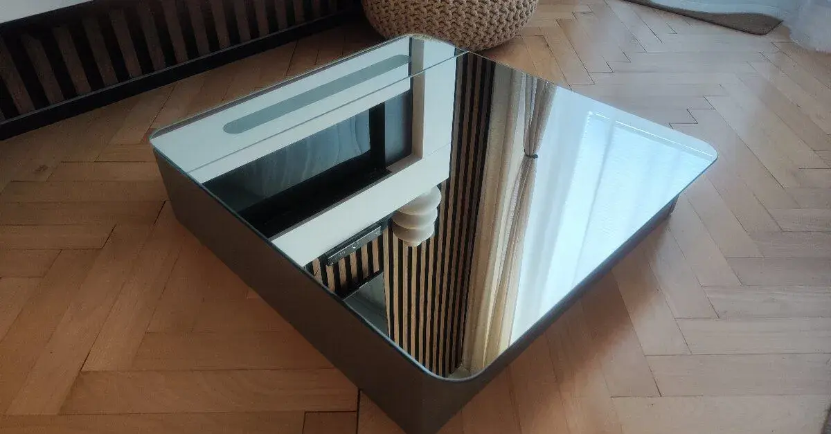 Zrkadlová skrinka 60cm, LED, zásuvka, IP44 (GALPIR60LED)