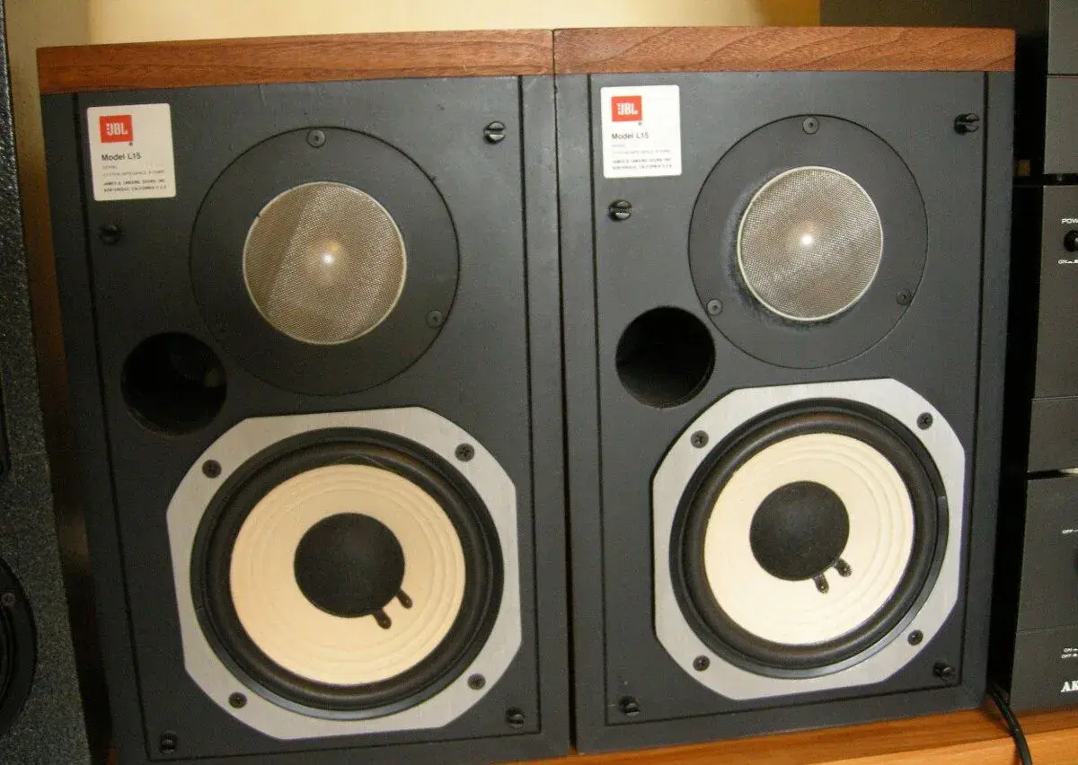 JBL L-15 reproduktory