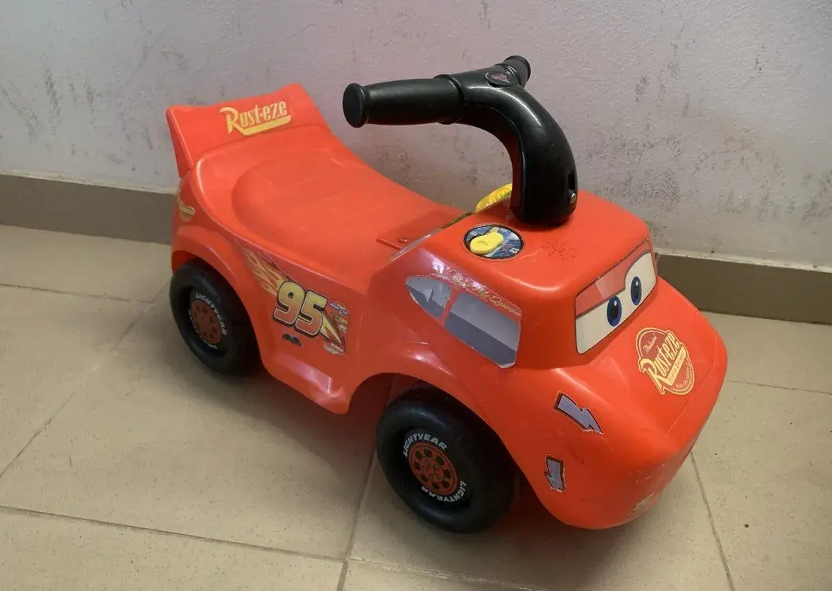 Odrážadlo Blesk McQueen (Disney Autá) so zvukmi