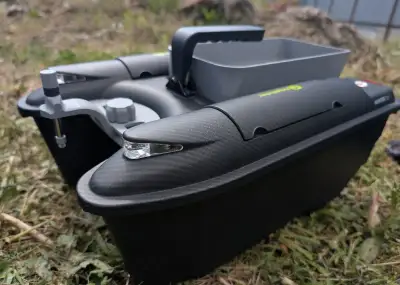 Zavážacia loďka RidgeMonkey Hunter 750