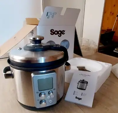 Elektrický tlakový hrniec Sage BPR700
