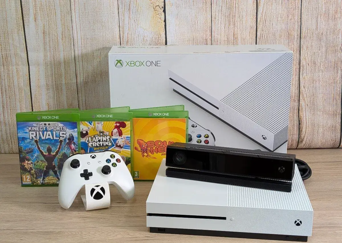 Xbox One S, Kinect, 1 ovládač a 3 pohybové hry v cene