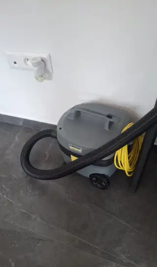 Karcher vysávač
