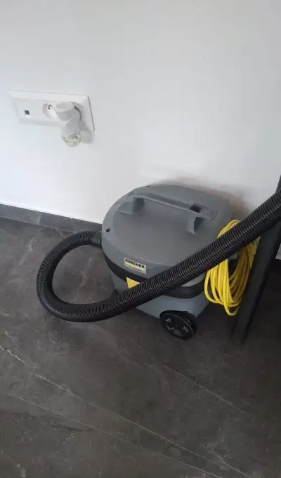 Karcher vysávač