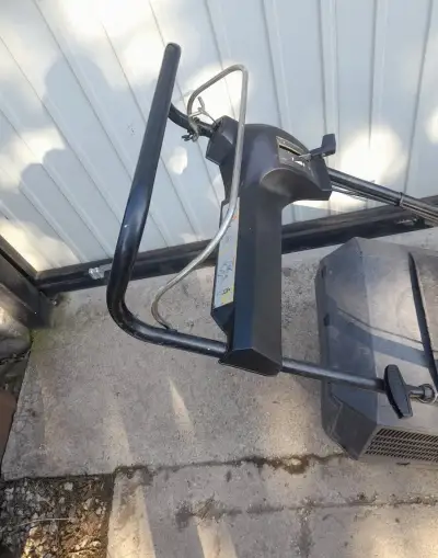 Benzinová celoplastová kosačka Honda bez pojazdu