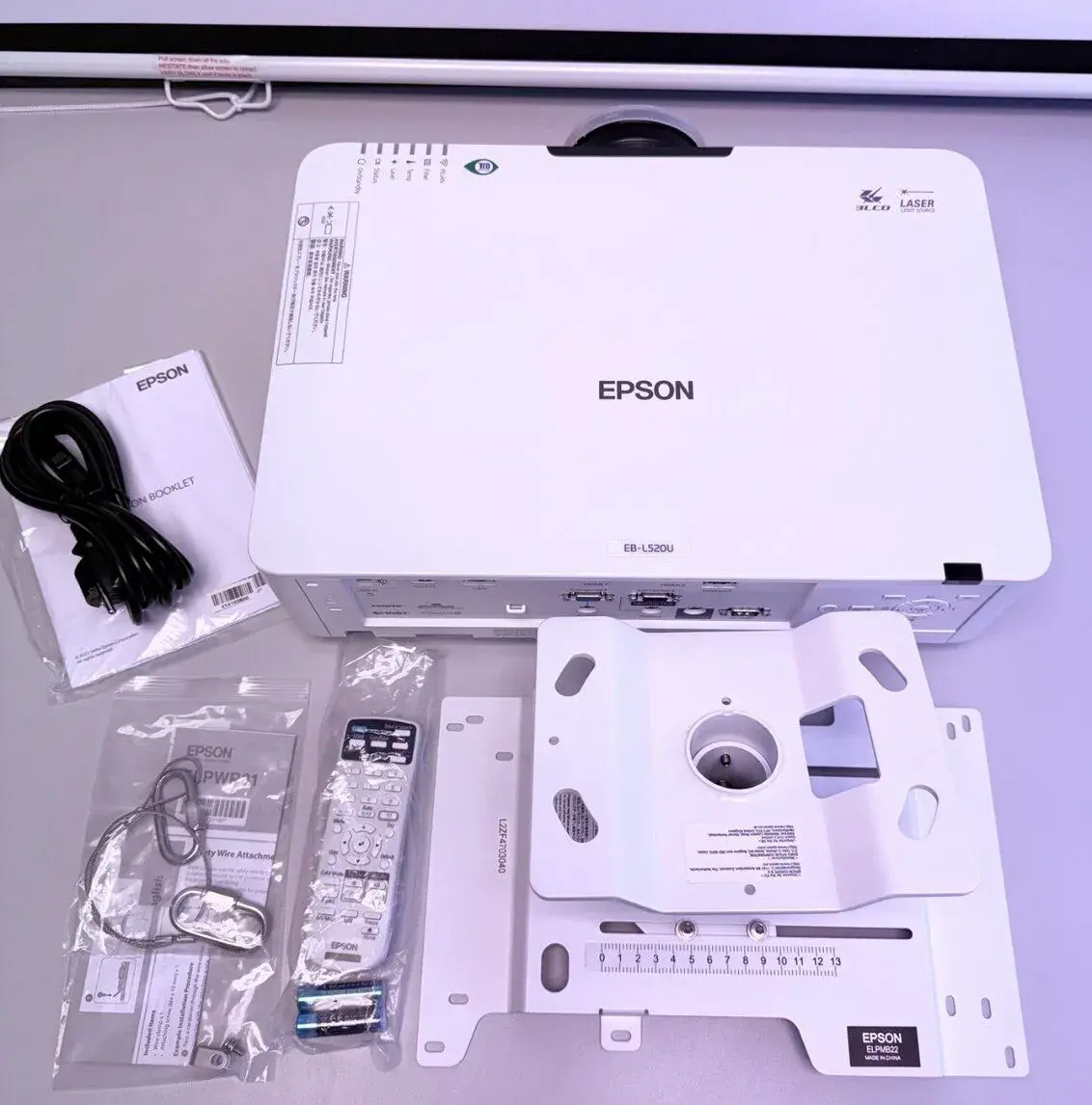 Epson EB-L520U 3LCD laser-5200ANSI, 1920x1200, 0 hodín- nový