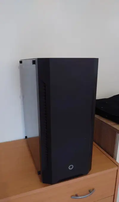 Skrinka GameMax Fortress TG