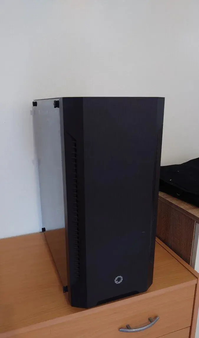 Skrinka GameMax Fortress TG