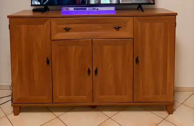 ZOSTAVA NÁBYTKU V STAVE
