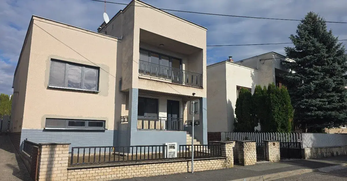 NA PRENÁJOM - Zariadený, zrekonštruovaný 4 izbový Dom