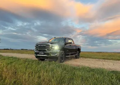 RAM 2500 6.7 CUMMINS LARAMIE 4x4 | NOVÝ |