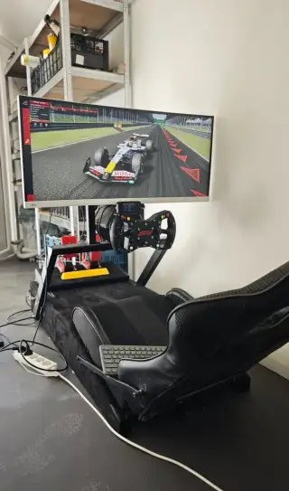 Sim-rig závodný simulátor