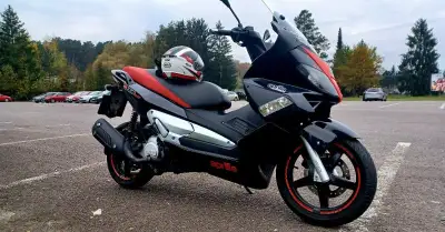 Aprilia SR MAX 125