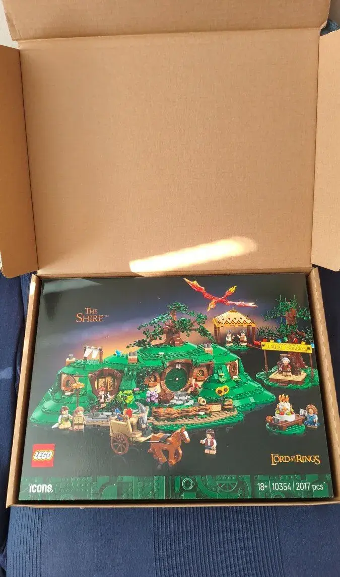 10354 LEGO LOTR The Shire