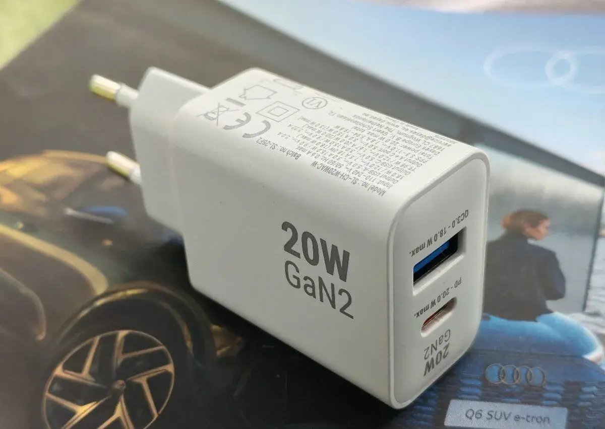 Usb-c nabíjací adaptér