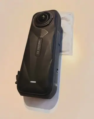 Akčnú kameru Insta360 X5 + bohaté príslušenstvo