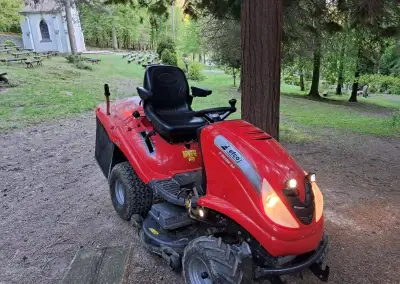 Záhradný traktor 4x4 efco