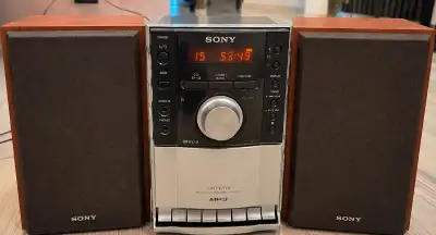 Kvalitnú Hi-Fi vežu Sony CMT-EH10