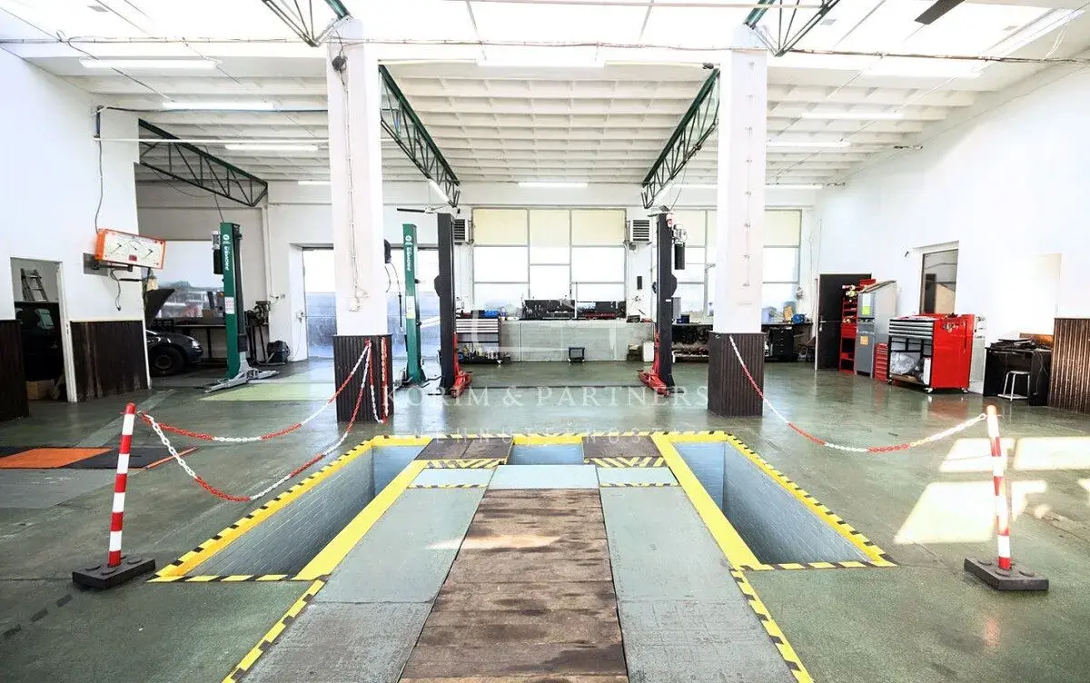 Autoservis na predaj, Hurbanovo