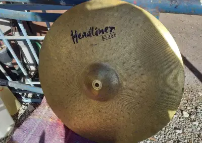 činel headliner Brass