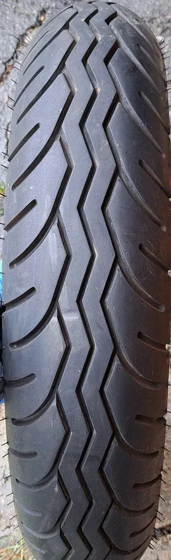 130/70 R18 Metzeler - zadna