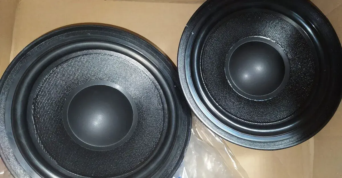 Stredobasové reproduktory do auta - 5"
