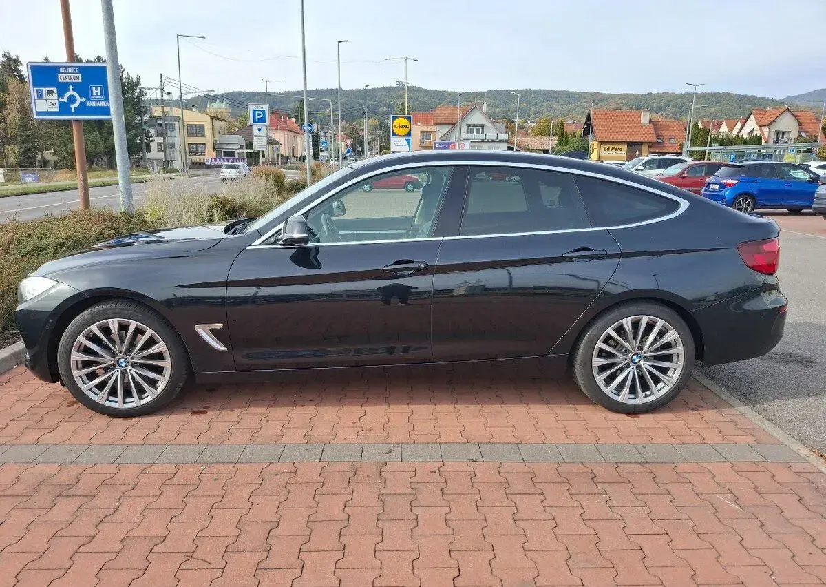 BMW 320xDrive – 102 000 km