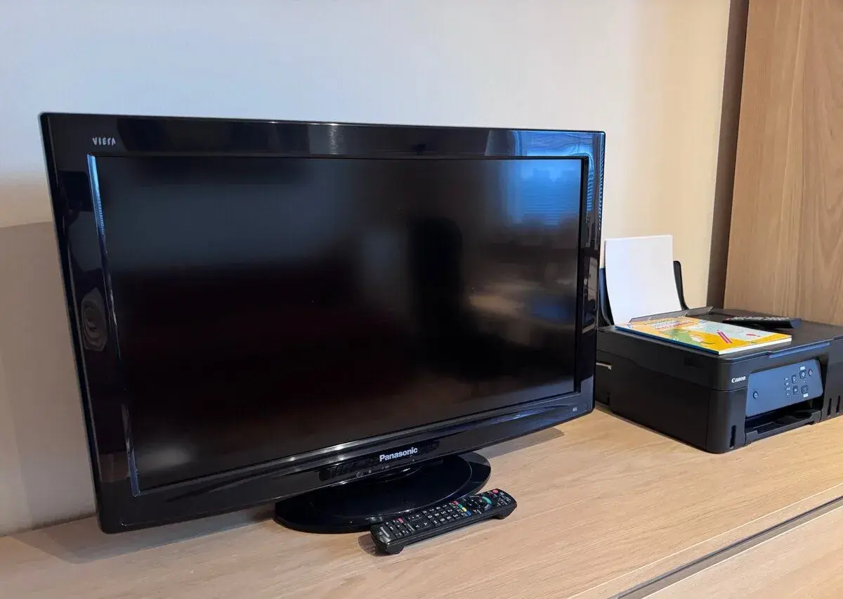 LCD TV Panasonic VIERA 32" (80 cm) + diaľkové ovládanie