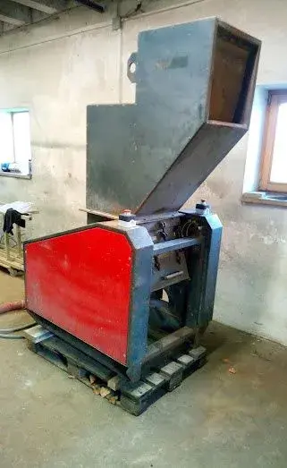 drvic na plasty, káble 15kw Castulik