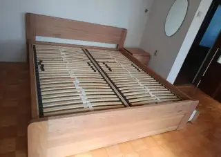 Novú posteľ z masívneho bukového dreva