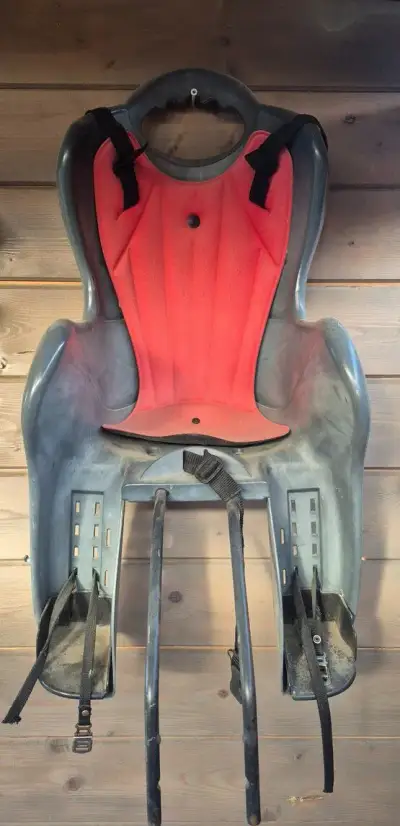Darujem sedacku na bicykel