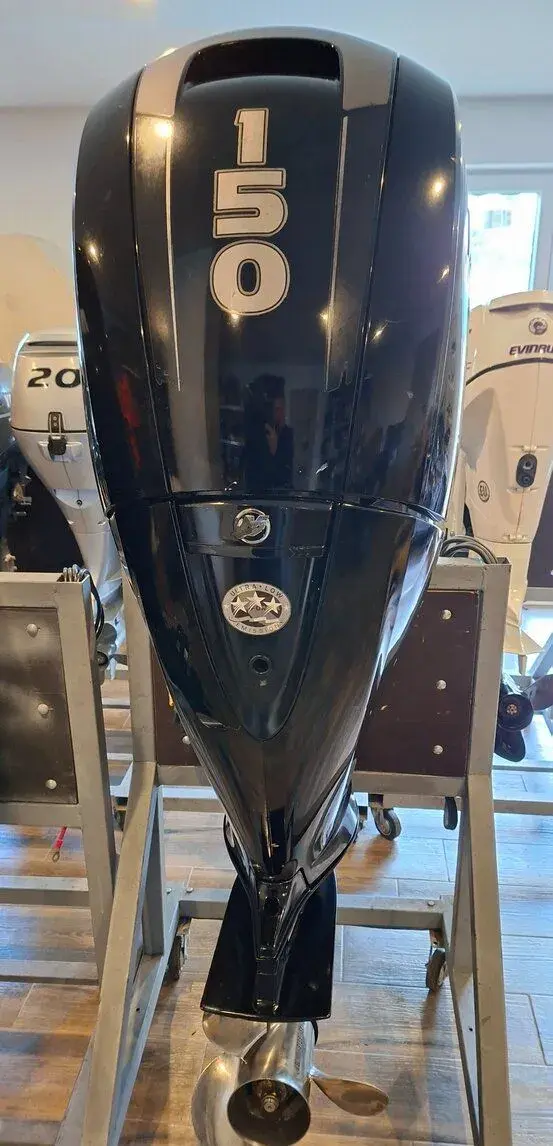 Lodný motor MERCURY 150hp, EFI, L, TP stav