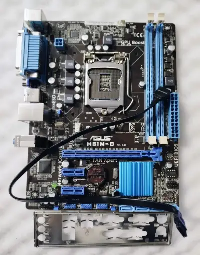 doska ASUS H61M-D LGA1155