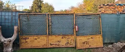 Brána