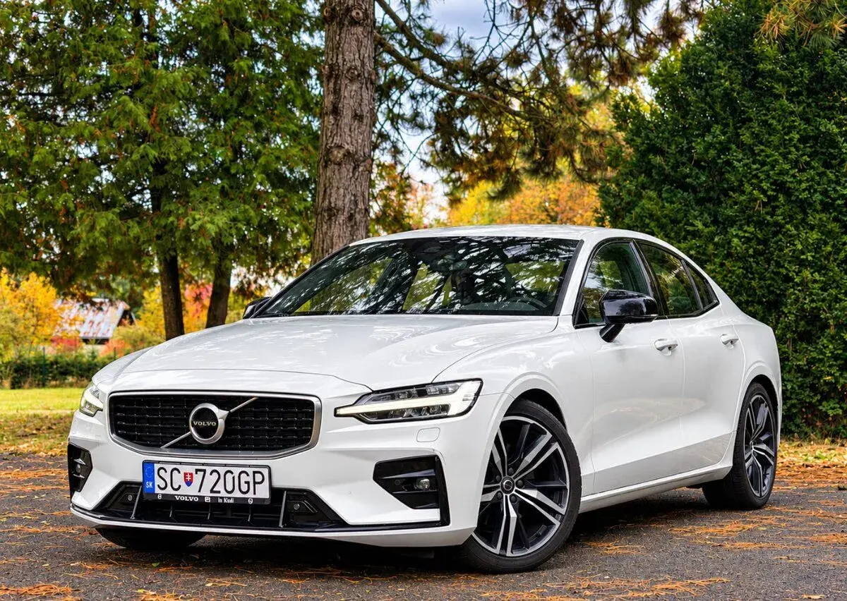 Volvo S60 – 2020, 219 030 km