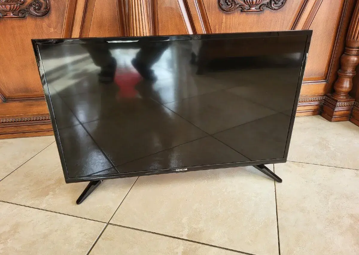 TV SENCOR SMART 32" 81 CM