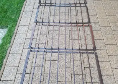 Zelezne mreze na male okna/suteren v dobrom stave.