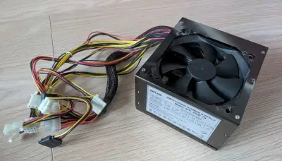 PC zdroj Delux - na opravu alebo náhradné diely