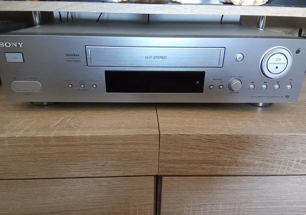 VHS SONY SLV-X9