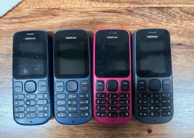 Nokia 100 klasická RH-130 rôzne farby