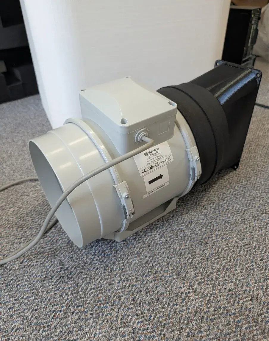 Odhlučnenie mineru - Radiálny ventilátor pre ASIC_Minery