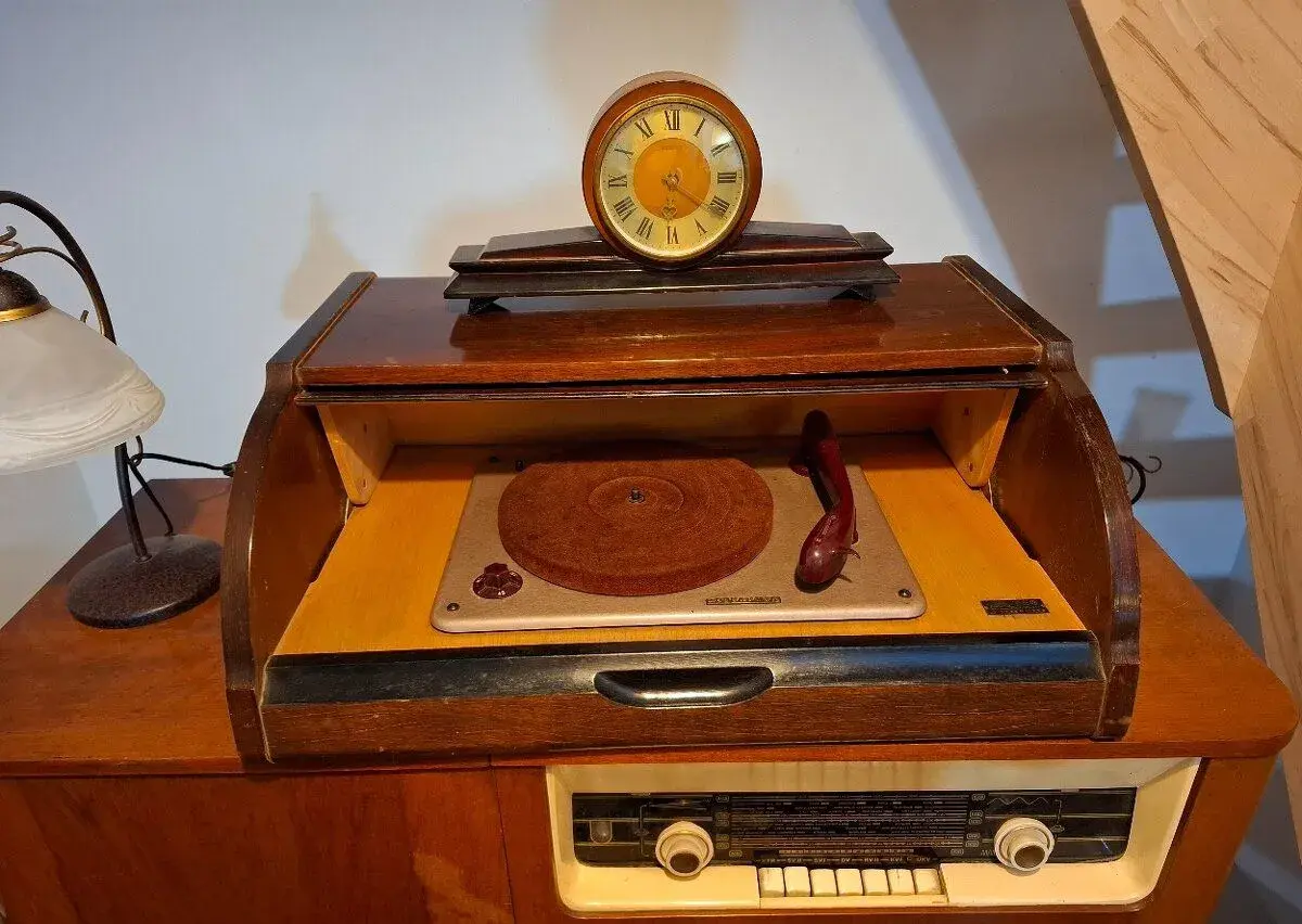 Gramofon Supraphon S17